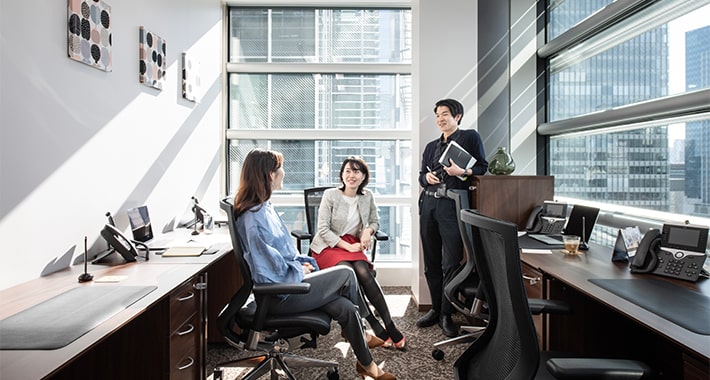 日当たりのいい角部屋オフィス