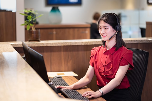 Bilingual receptionist to answer phones