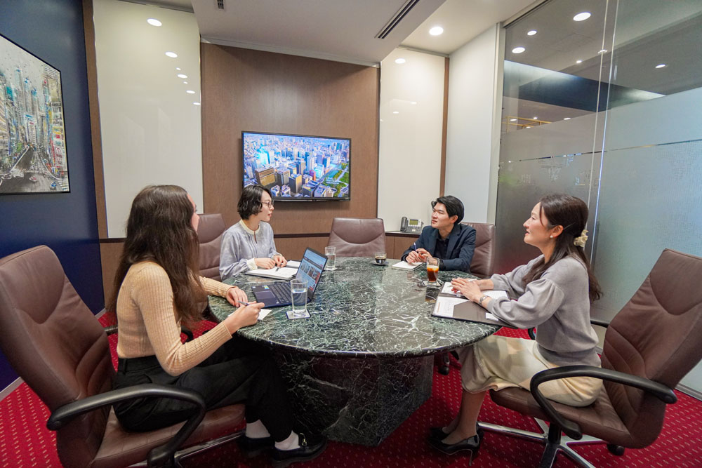 Meeting room - Marunouchi Yusen Building