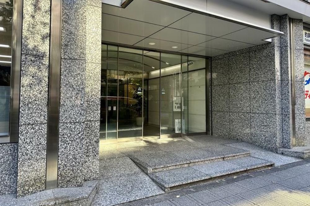 Nihonbashi Wakamatsu Building Step 4