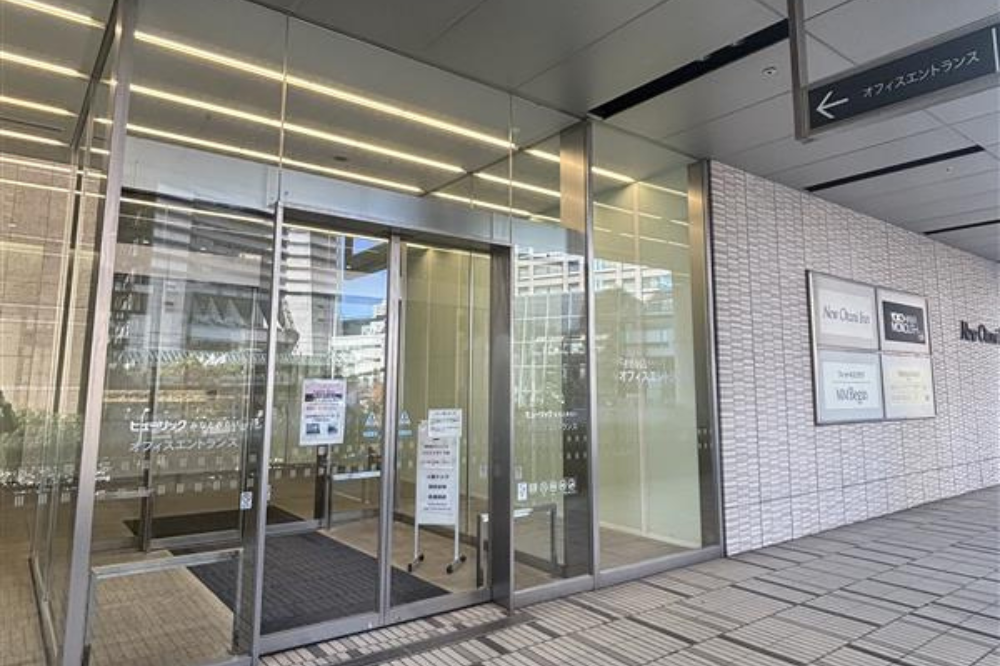 オフィスエントランス